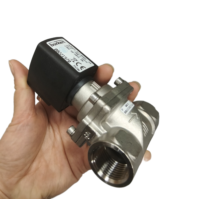 Zawór elektromagnetyczny 230 V AC z otworem o średnicy 13 mm, odpowiedni do zastosowań w układach pneumatycznych i hydraulicznych 00221970