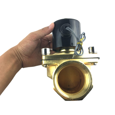 FKM Viton Material Seal Pilot Diaphragm Solenoid Valve Działający w zakresie od 0 do 0,5 MPa Ciśnienie dla automatyki przemysłowej 2W-200-20