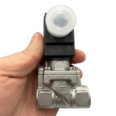 Burkert Typ 6281 Szeroki zakres temperatury Zawór magnetyczny 00322544 00322545 00322546 G3/8 Węzeł 2/2 Normalnie zamknięty ciało ze stali nierdzewnej EPDM Pieczęć 10.0 Otwór przepływowy 8W cewka DC24V / AC24V / AC220V