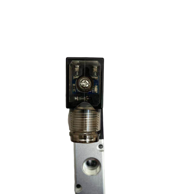 Zawór elektromagnetyczny powrotny sprężyną NORGREN VCB22B417A-AB219J G1/4 AC220V 3/2 NC Zawór kierunkowy pneumatyczny do maszyny do rozdmuchiwania